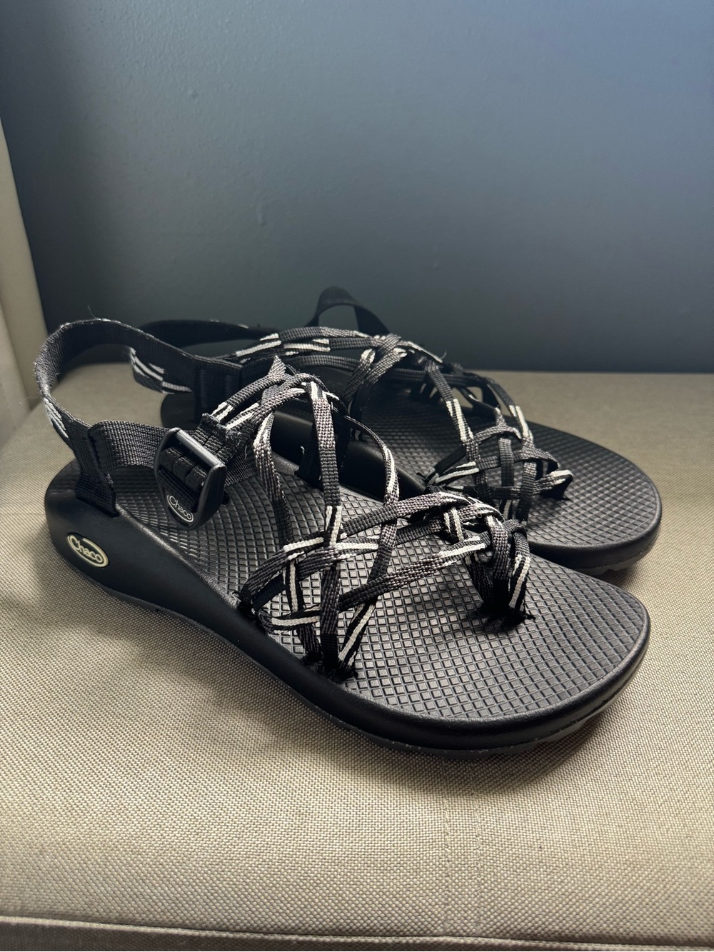 Chaco Women’s ZX3 Sandals (Black/White Scatter)